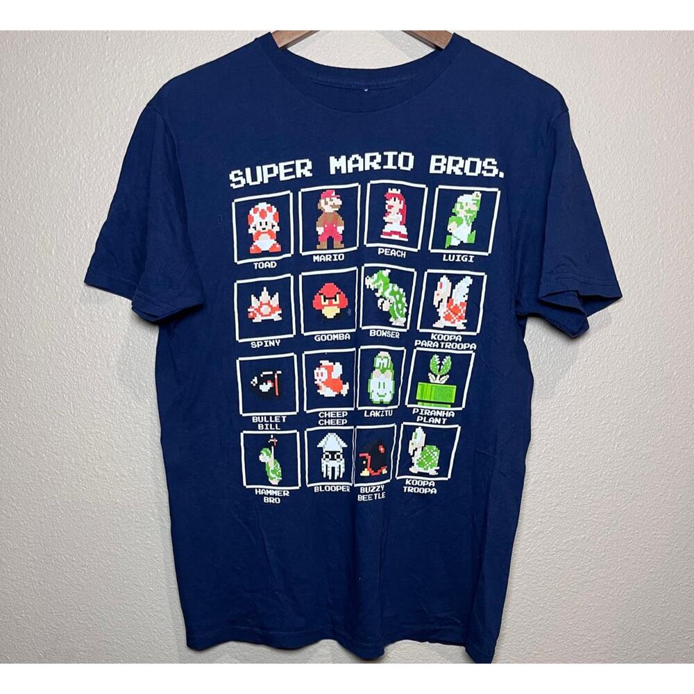 🎮 Super Mario Bros. Pixel Character Grid Tee – Size M